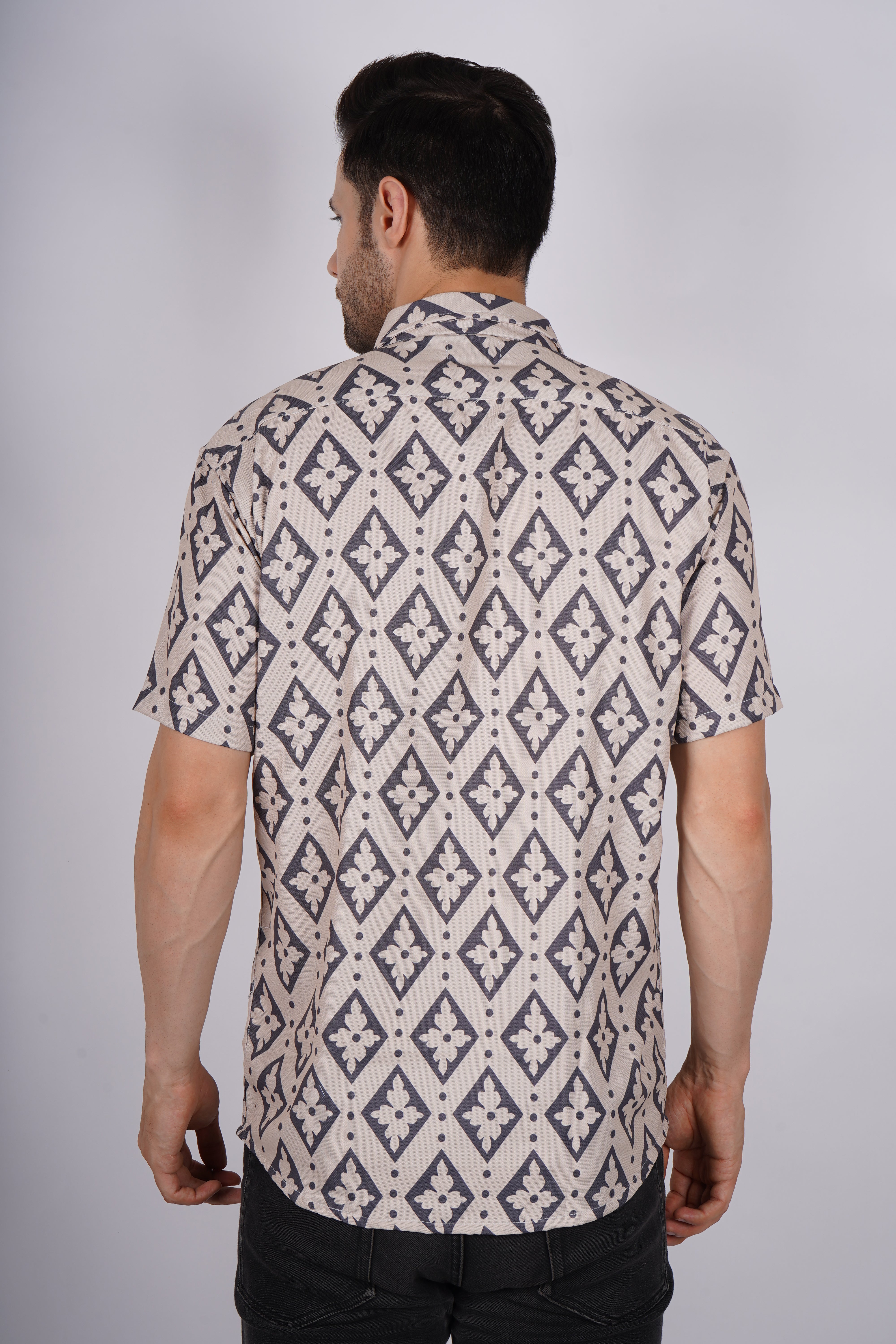 Diamond Pattern Short-Sleeve Shirt AC #051